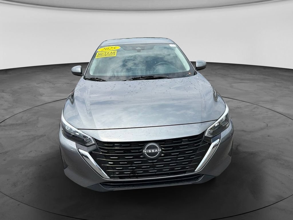 Used 2025 Nissan Sentra SV FWD image 3