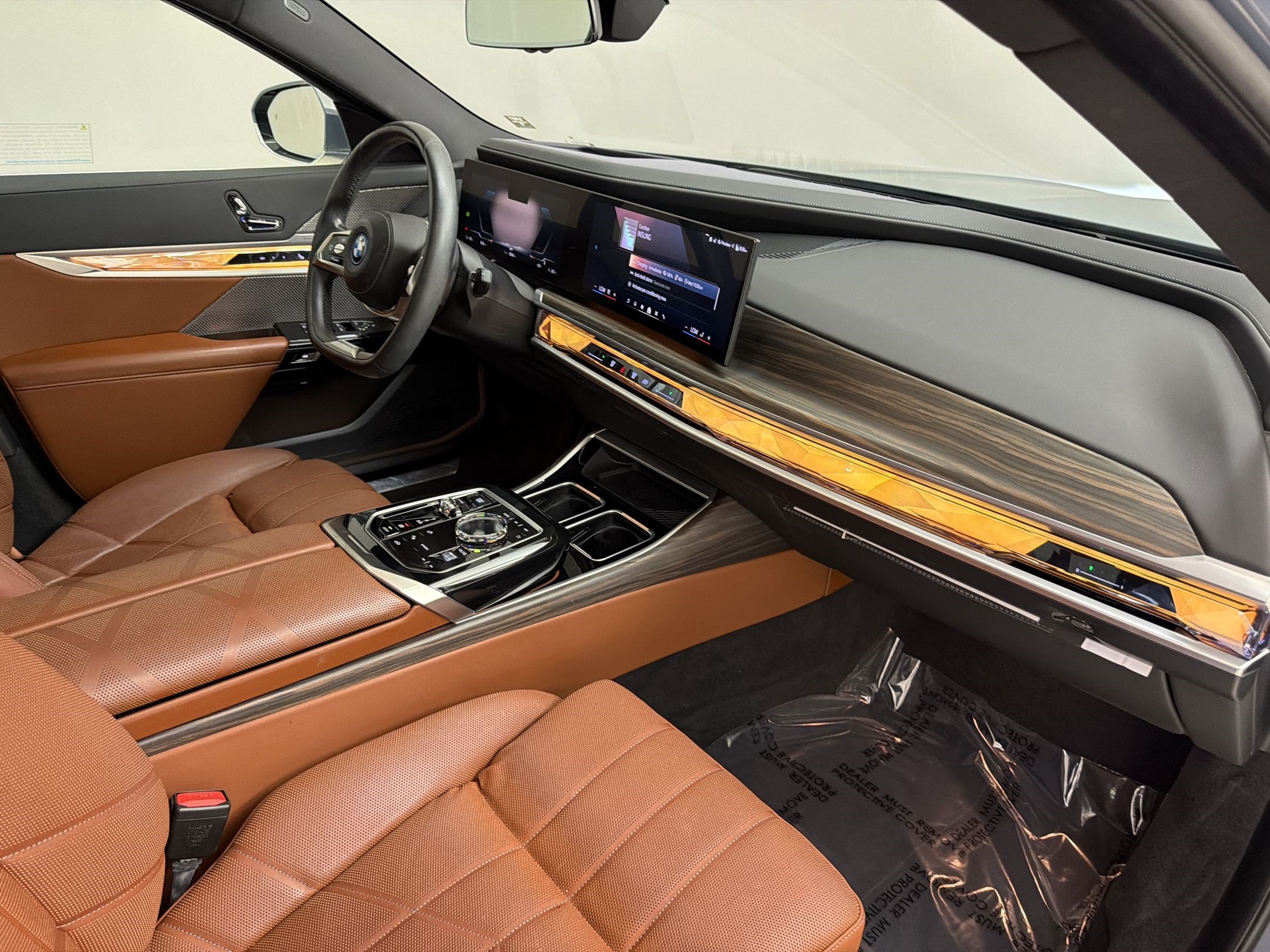 Certified 2023 BMW i7 xDrive60 AWD/4WD image 31