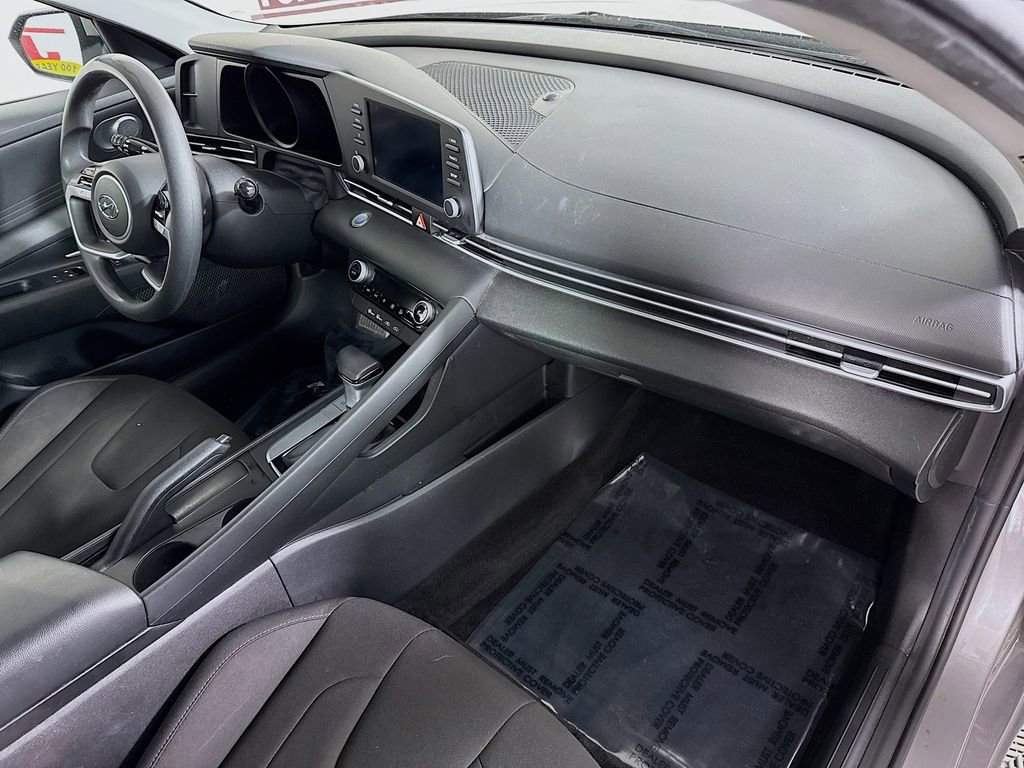 Used 2021 Hyundai Elantra SEL image 29