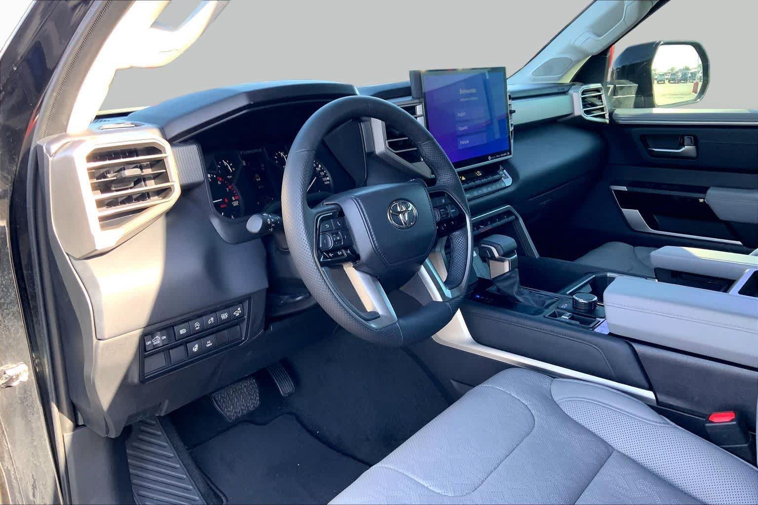Used 2023 Toyota Tundra Limited AWD/4WD image 18