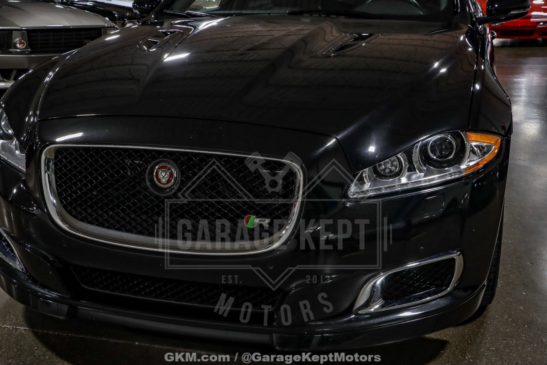 Used 2015 Jaguar XJ R LWB image 18