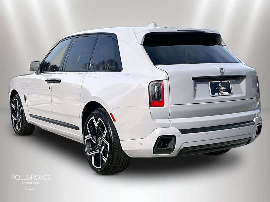 New 2026 Rolls-Royce Cullinan Black Badge image 3