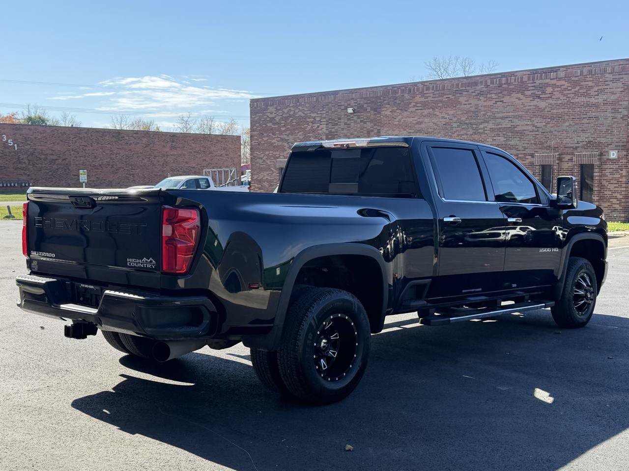 Used 2021 Chevrolet Silverado 3500 High Country w/ Snow Plow Prep/Camper Package AWD/4WD image 4