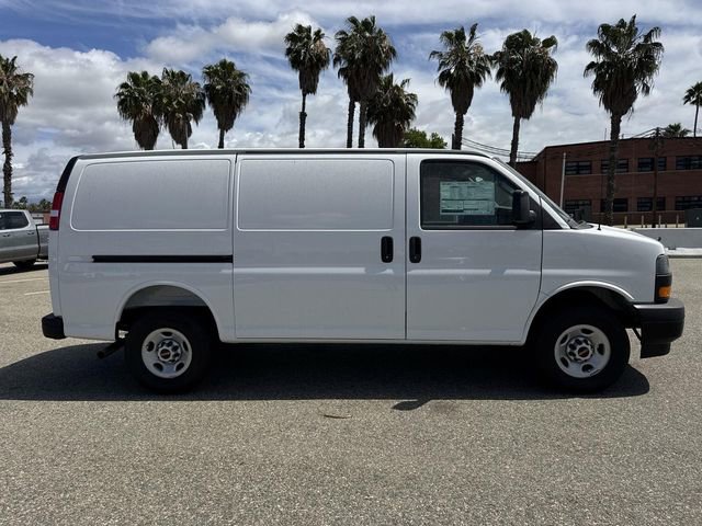 New 2026 GMC Savana 2500 w/ Driver Convenience Package RWD image 3
