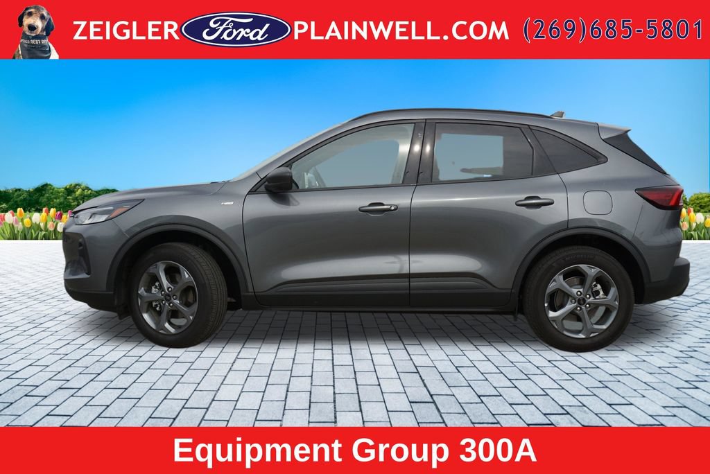 Used 2025 Ford Escape ST-Line w/ Tech Pack #1 AWD/4WD image 2