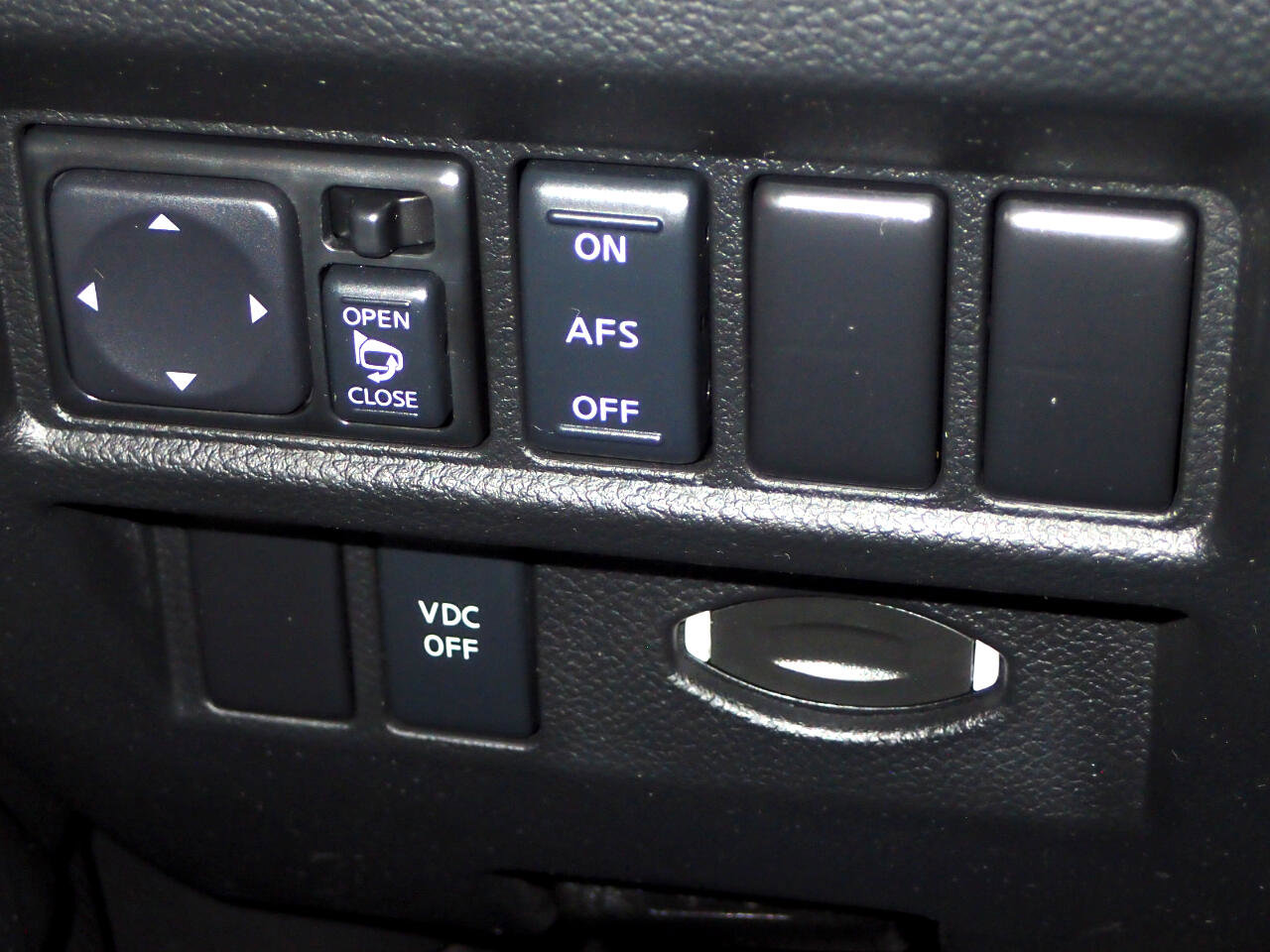 Used 2009 INFINITI FX35 AWD w/ Navigation Pkg image 25