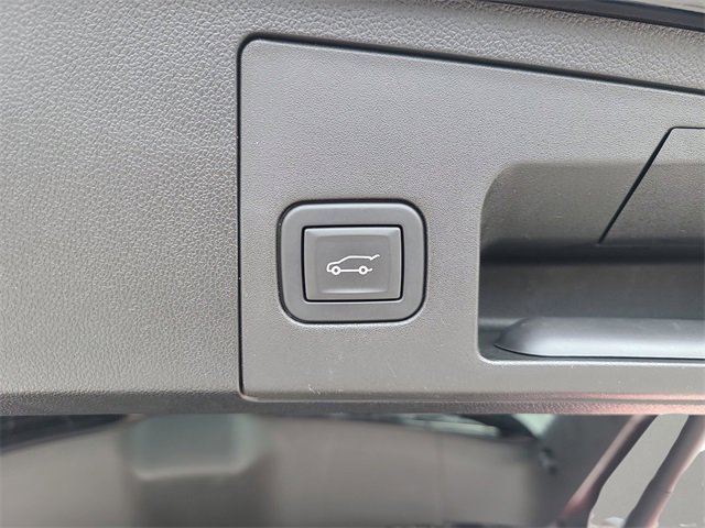 Used 2023 Cadillac XT4 Premium Luxury image 12