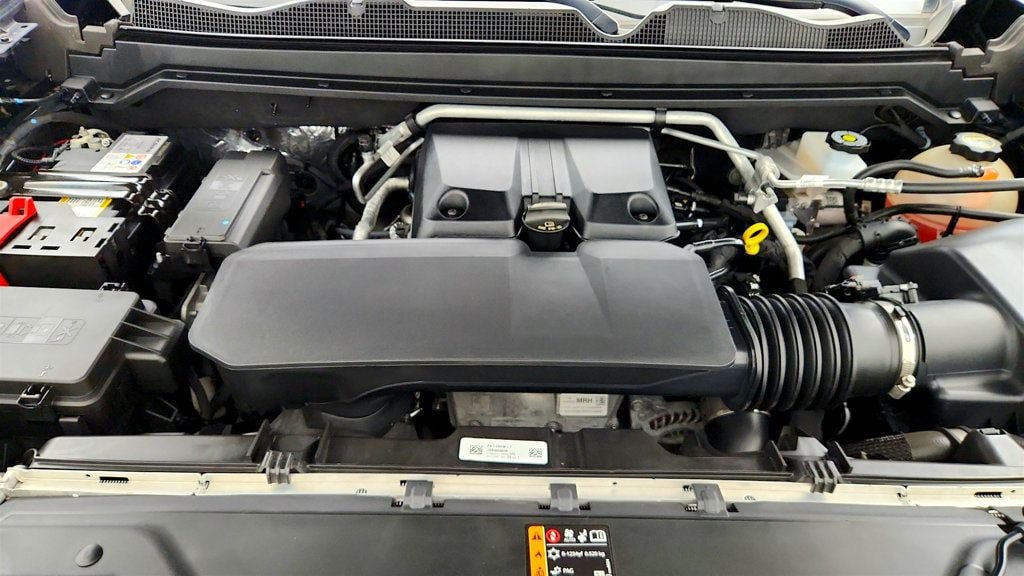Used 2024 GMC Canyon Elevation w/ Elevation Premium Package AWD/4WD image 26