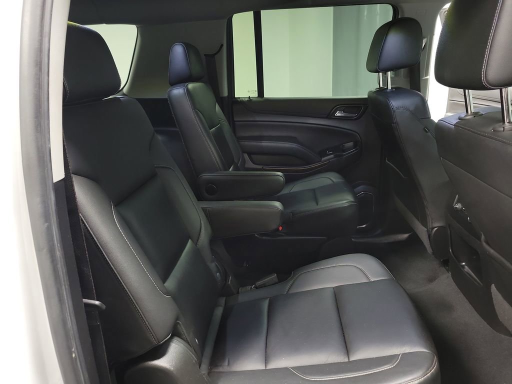 Used 2020 Chevrolet Suburban LT image 25