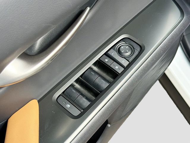 Used 2025 Lexus UX 300h FWD w/ Accessory Package (Z1) image 22