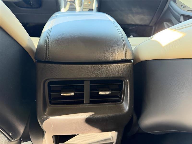 Used 2018 Ford Edge SEL w/ Equipment Group 201A FWD image 27