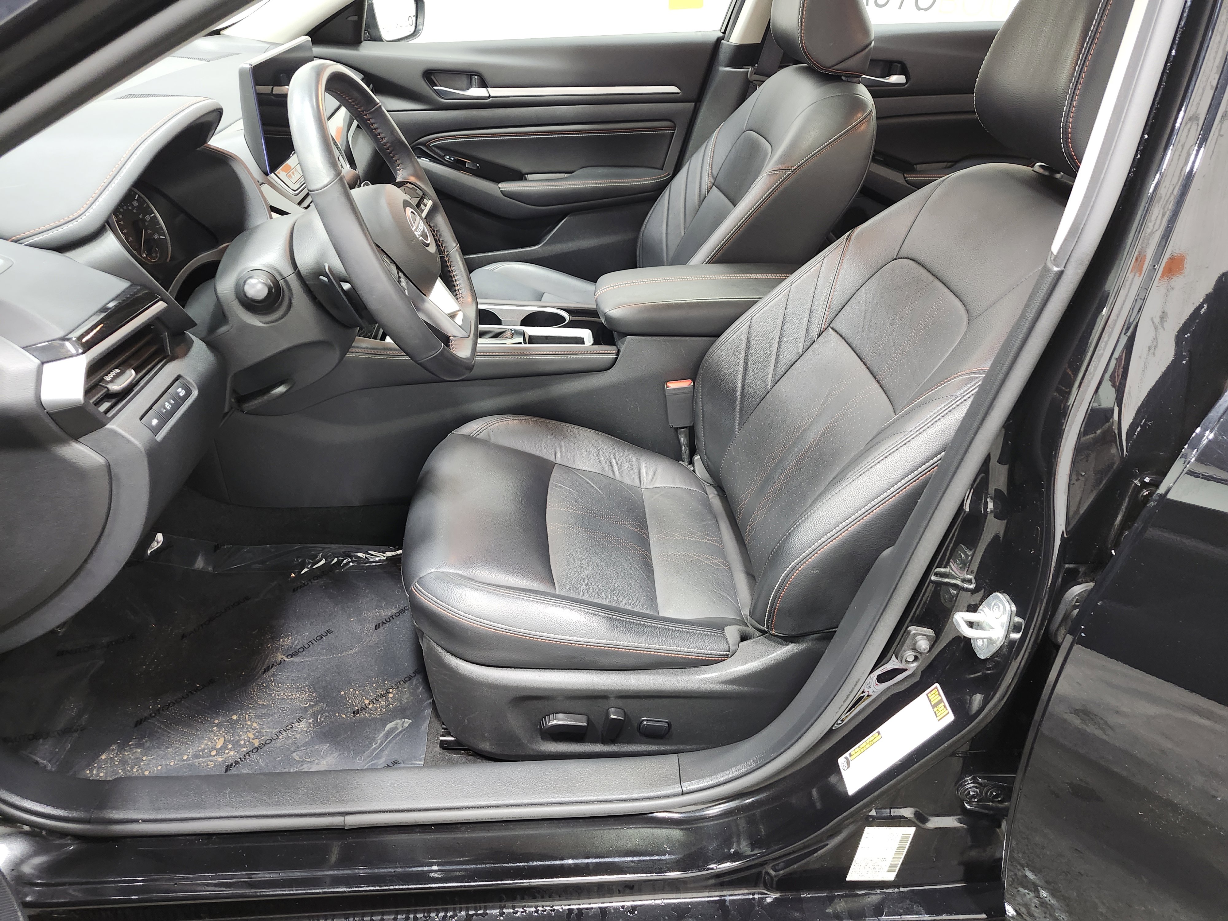 Used 2023 Nissan Altima 2.5 SR w/ SR Premium Package image 27