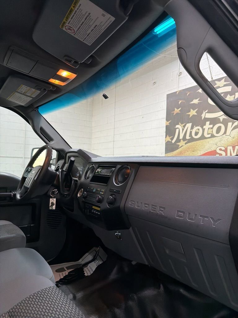 Used 2014 Ford F550 4x4 Crew Cab Super Duty image 33