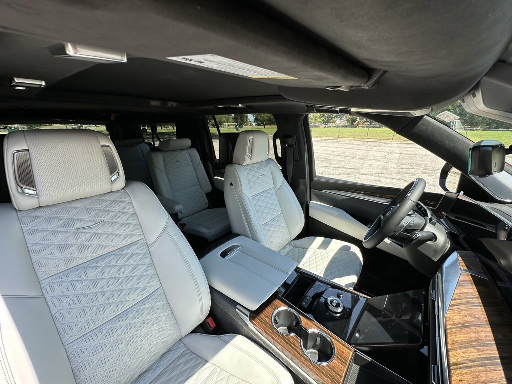 New 2026 Cadillac Escalade ESV Platinum Sport image 11