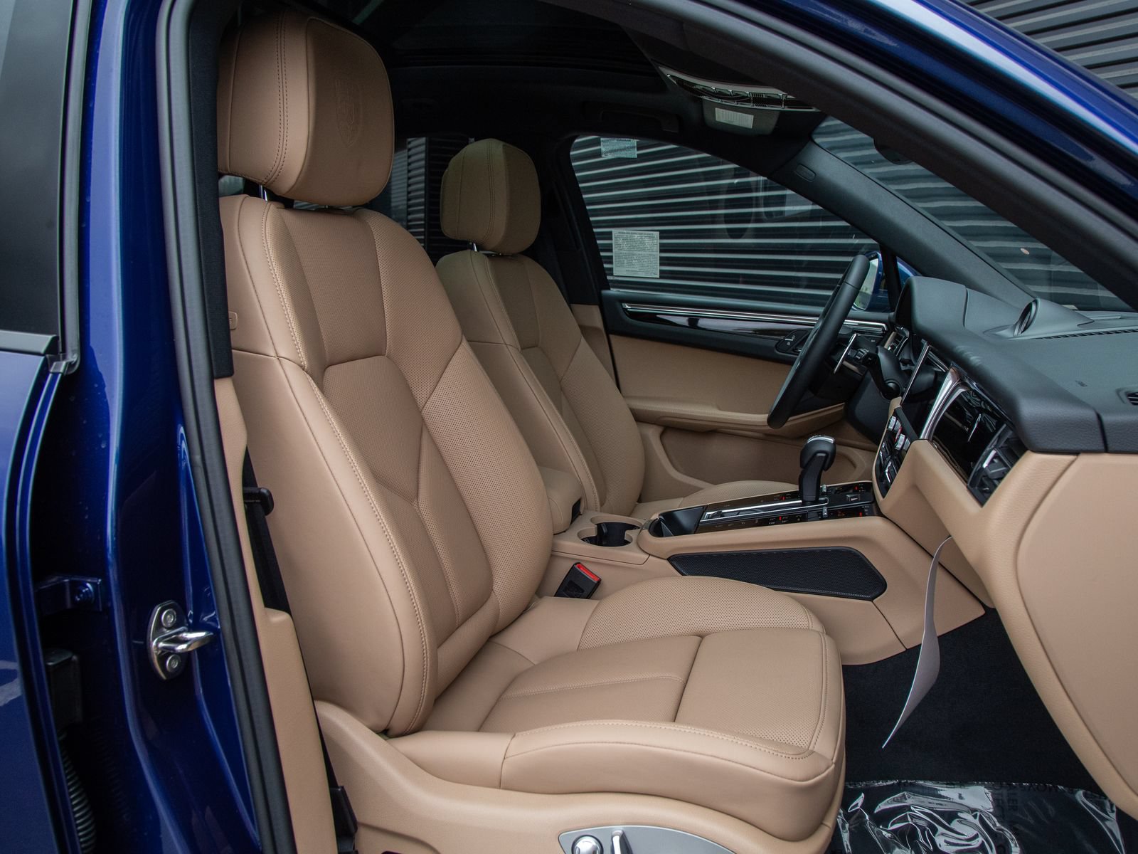 New 2026 Porsche Macan AWD/4WD image 26