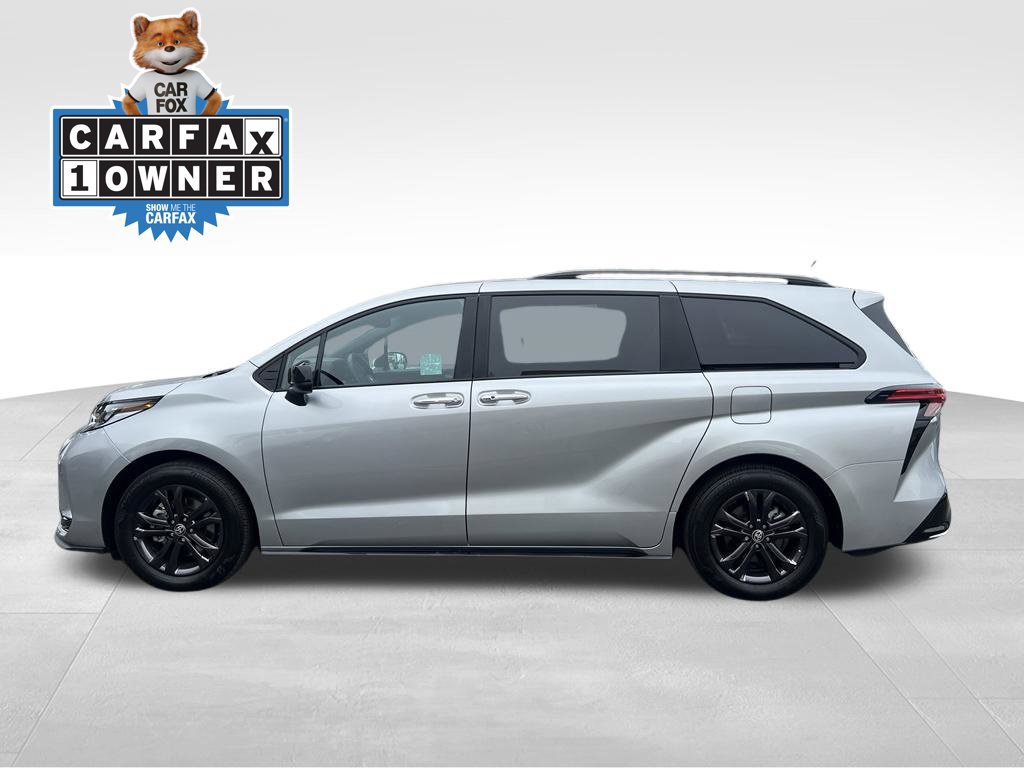 Certified 2025 Toyota Sienna XSE AWD/4WD image 2