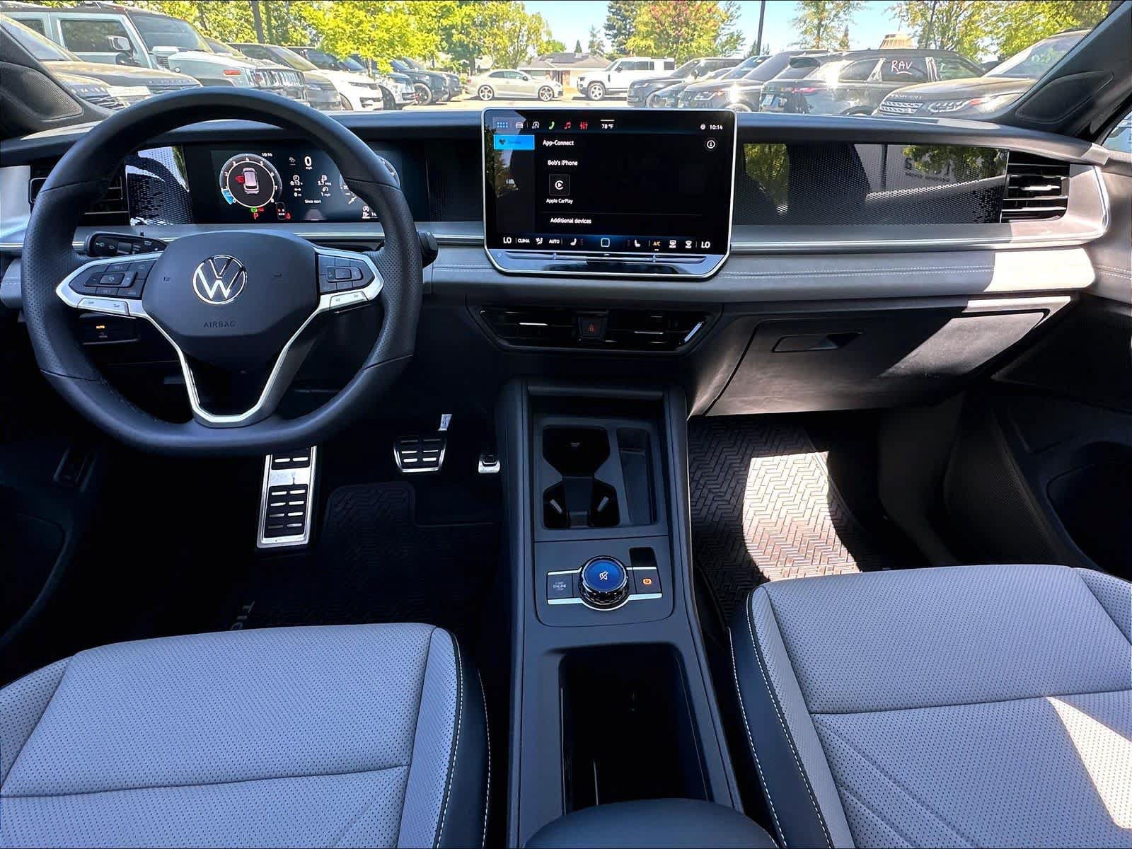 Used 2026 Volkswagen Tiguan SE R-Line AWD/4WD image 15