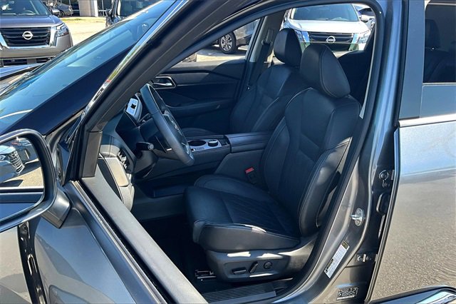 Certified 2024 Nissan Rogue Platinum image 18