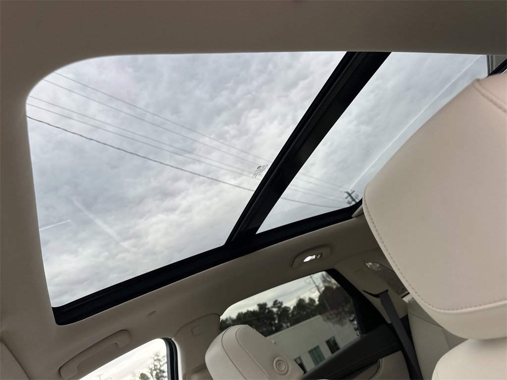 Used 2020 Cadillac XT5 Premium Luxury image 37