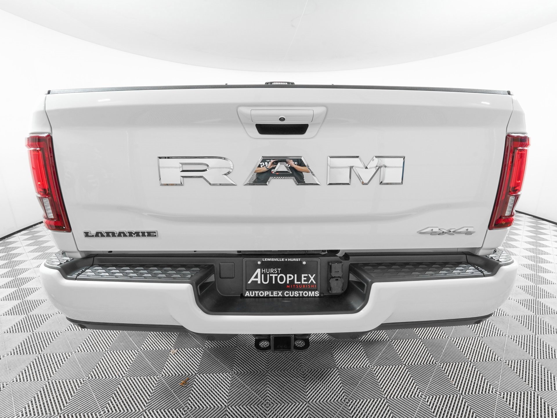 Used 2025 RAM 3500 Laramie w/ Sport Appearance Package image 6