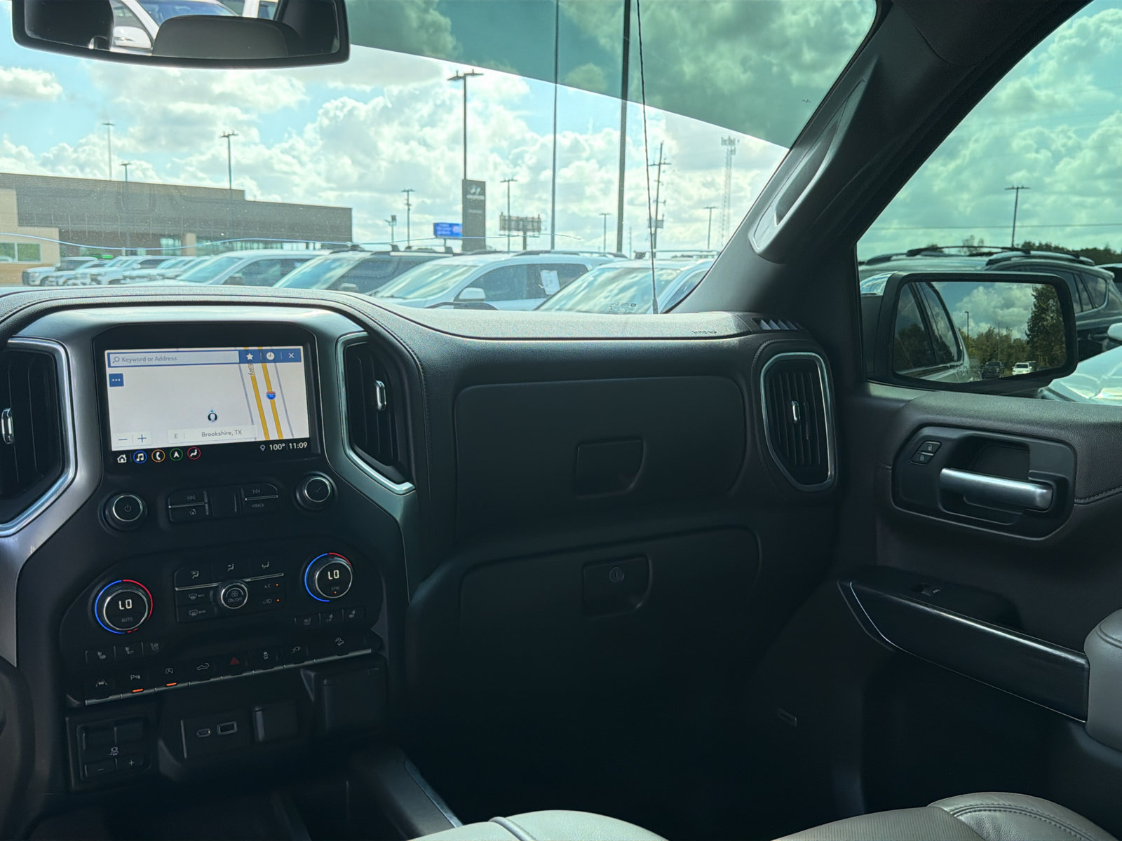 Used 2019 Chevrolet Silverado 1500 LTZ AWD/4WD image 25