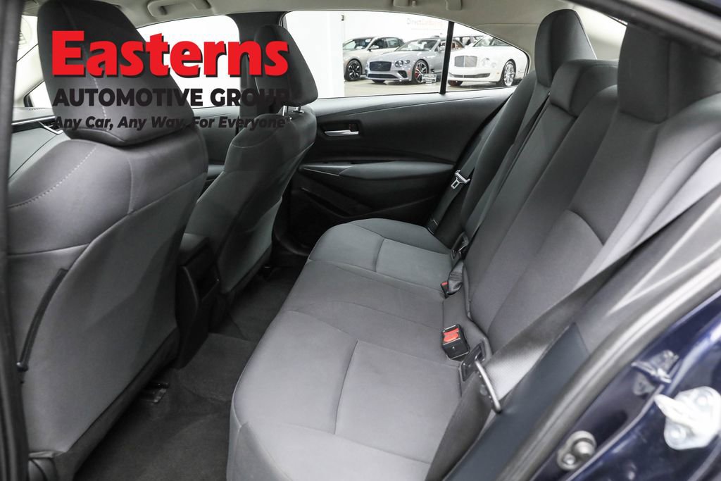 Used 2021 Toyota Corolla LE image 20