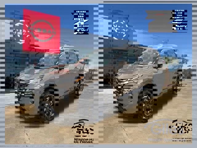 Used 2025 Nissan Rogue SV w/ SV Premium Package image 1