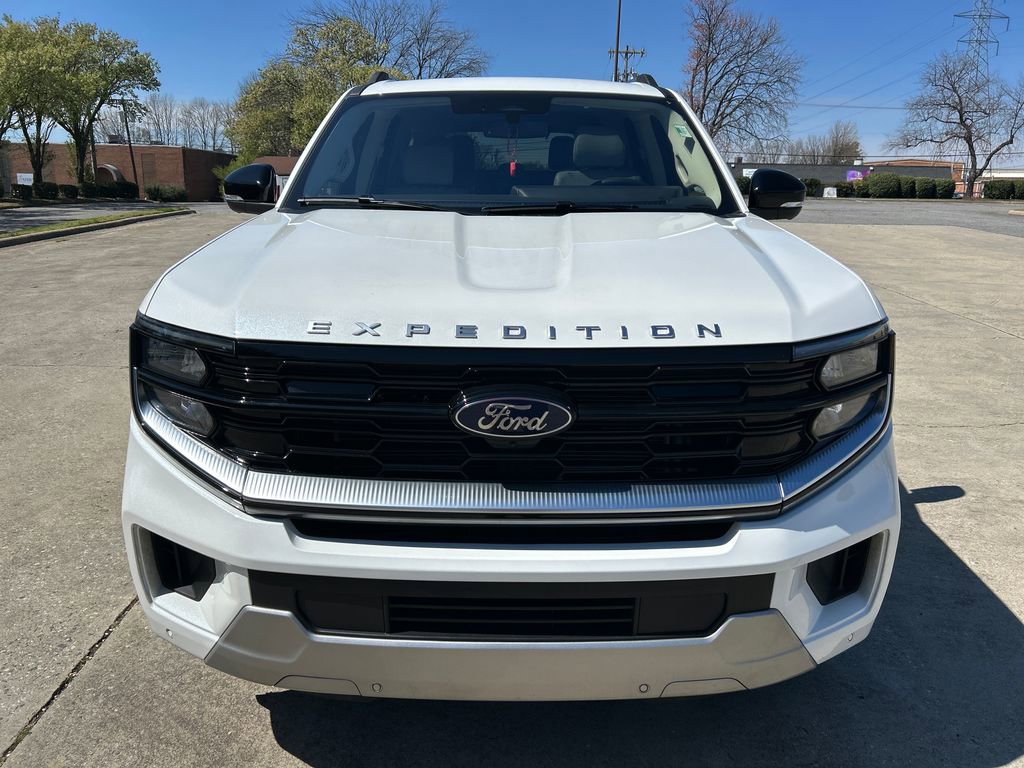 Used 2025 Ford Expedition Platinum image 10