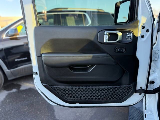 Used 2021 Jeep Wrangler Unlimited Sahara image 12