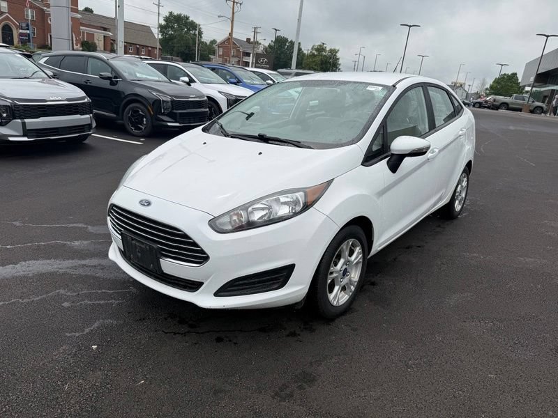 Used 2016 Ford Fiesta SE FWD image 3