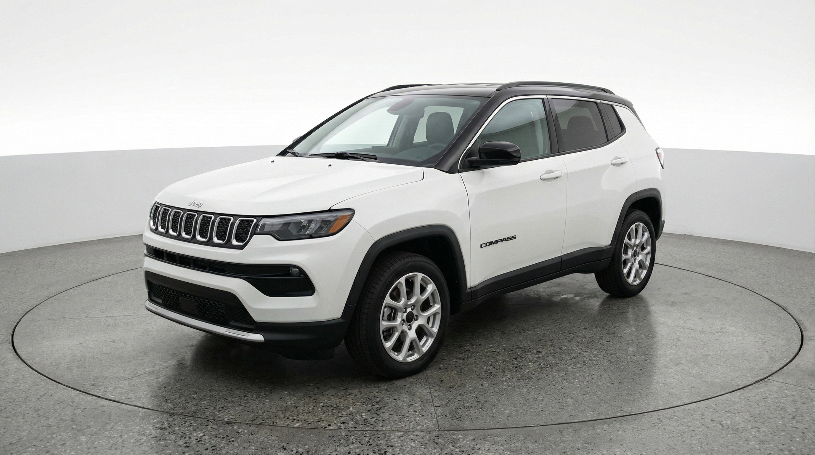 Used 2025 Jeep Compass Limited AWD/4WD image 3