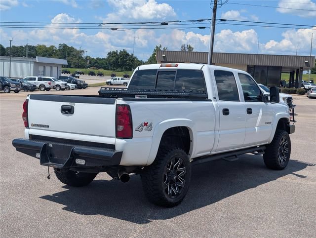 Used 2006 Chevrolet Silverado 2500 LT w/ Onstar Plus Package AWD/4WD image 5