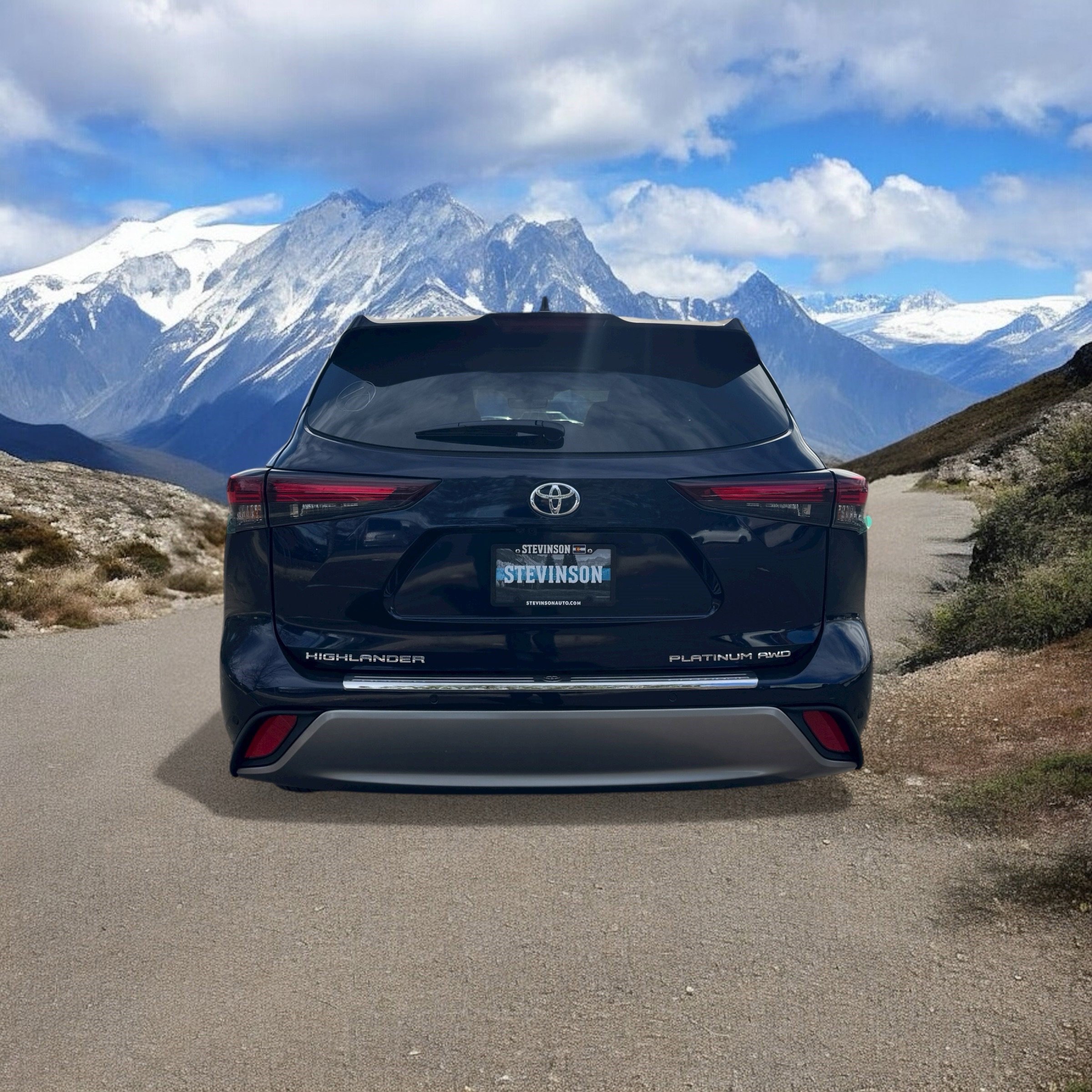 New 2026 Toyota Highlander Platinum AWD/4WD image 4