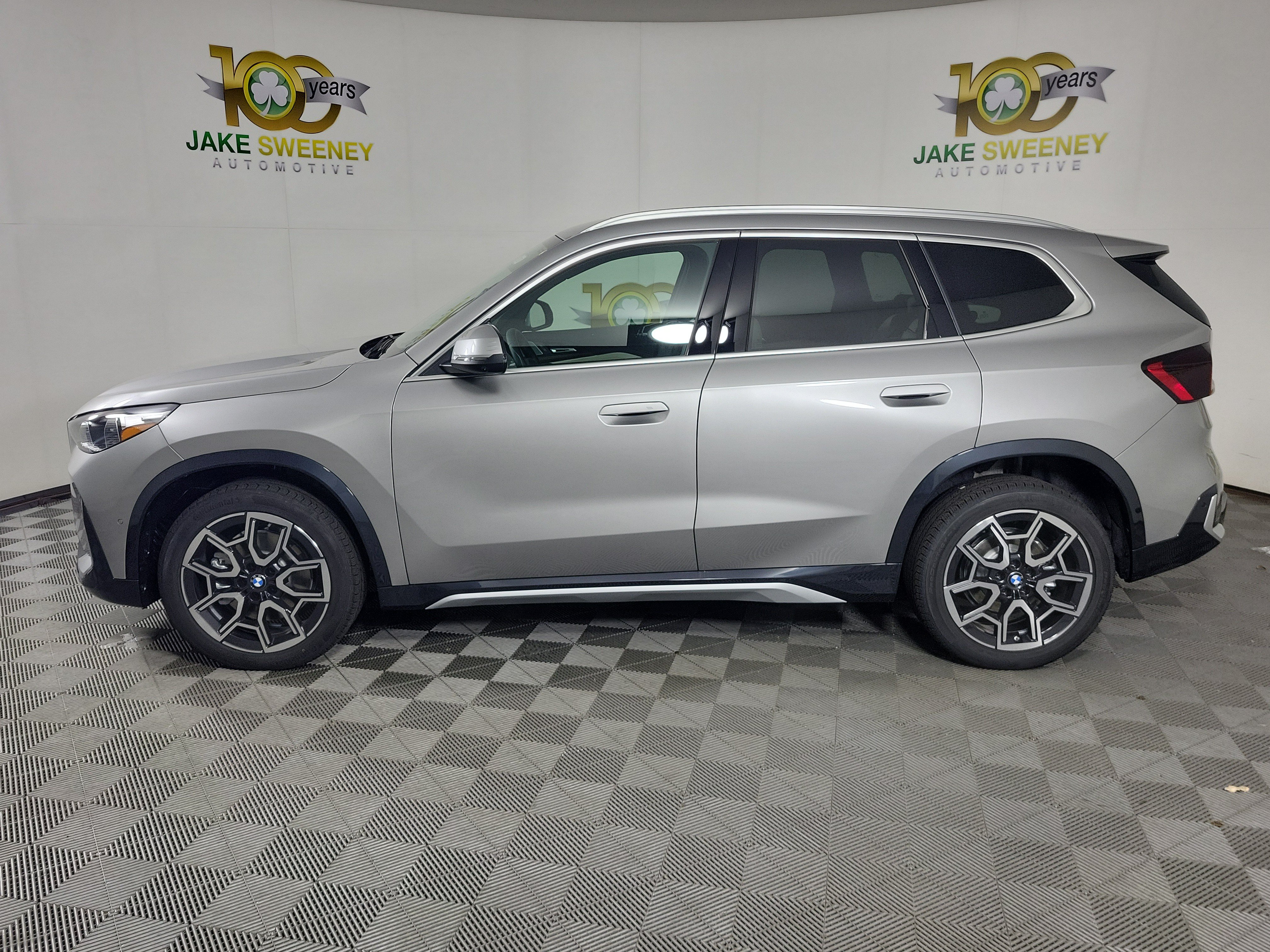 New 2027 BMW X1 xDrive28i AWD/4WD image 4