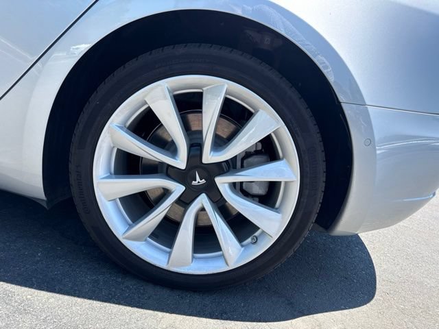 Used 2018 Tesla Model 3 Long Range RWD image 11