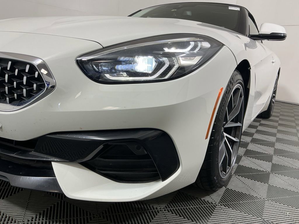 Certified 2022 BMW Z4 sDrive30i image 9