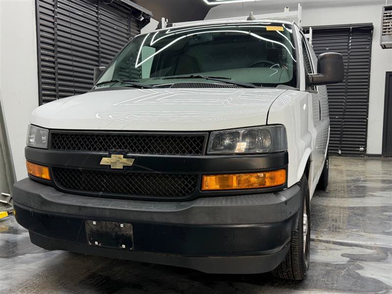 Used 2020 Chevrolet Express 2500 RWD image 2