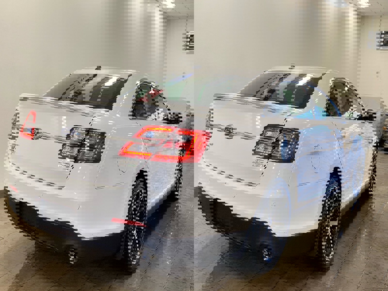 Used 2016 Ford Taurus SHO w/ Equipment Group 401A image 8