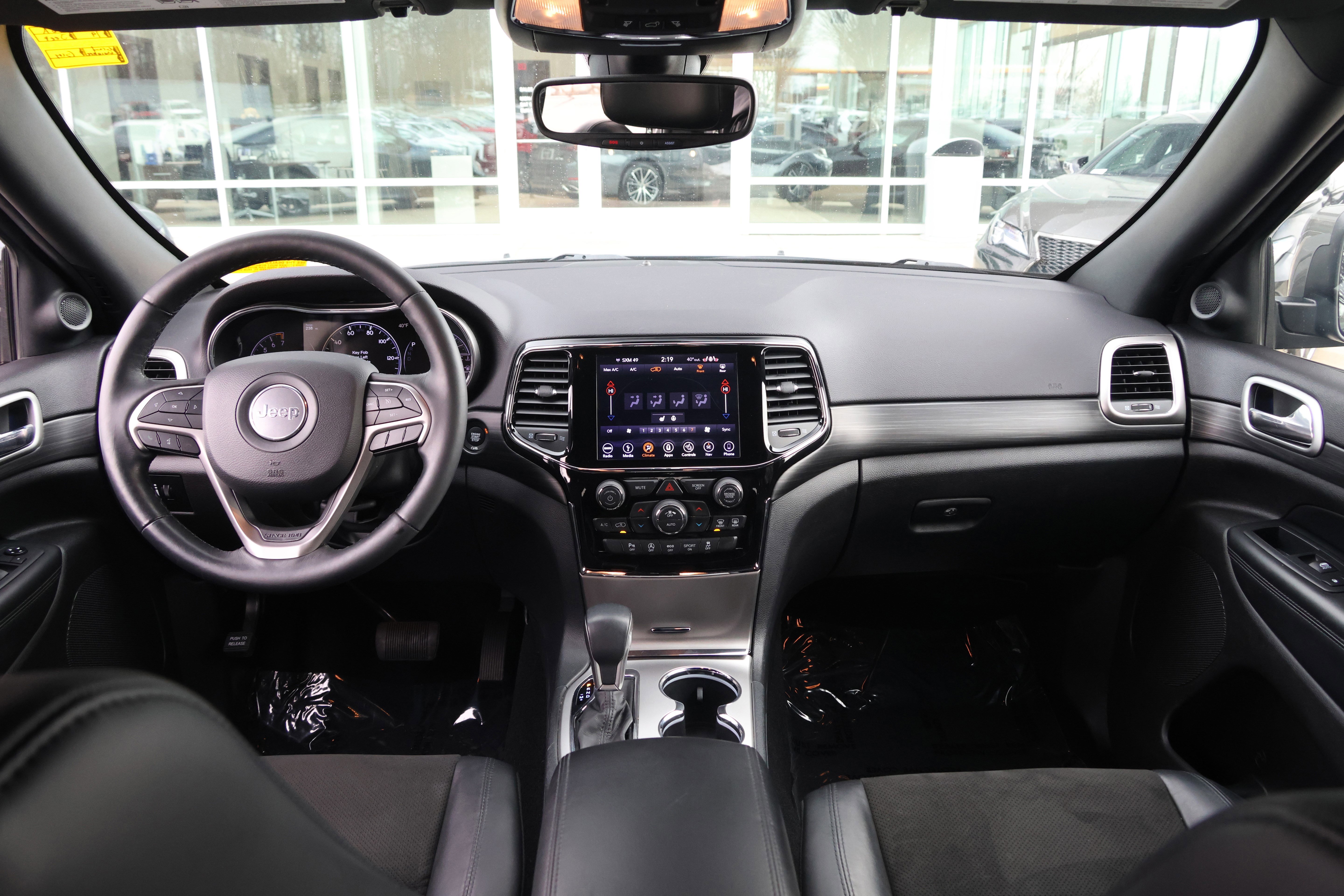 Used 2019 Jeep Grand Cherokee Altitude image 15