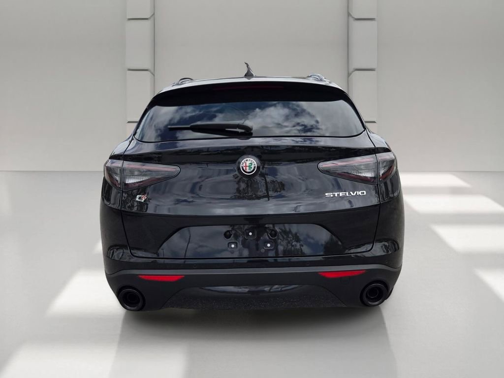 New 2025 Alfa Romeo Stelvio Sprint w/ Convenience Package AWD/4WD image 6