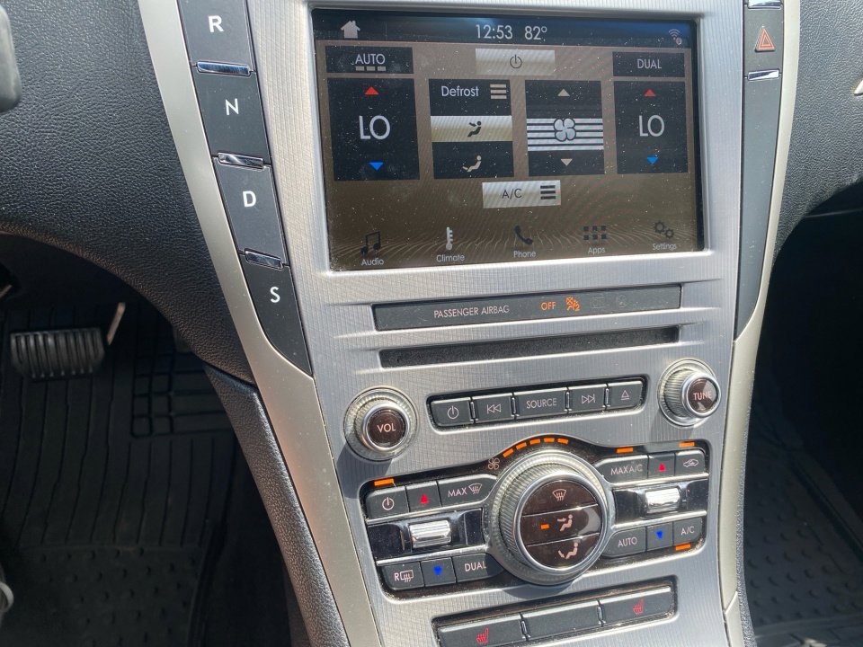 Used 2018 Lincoln MKZ Premiere FWD image 21
