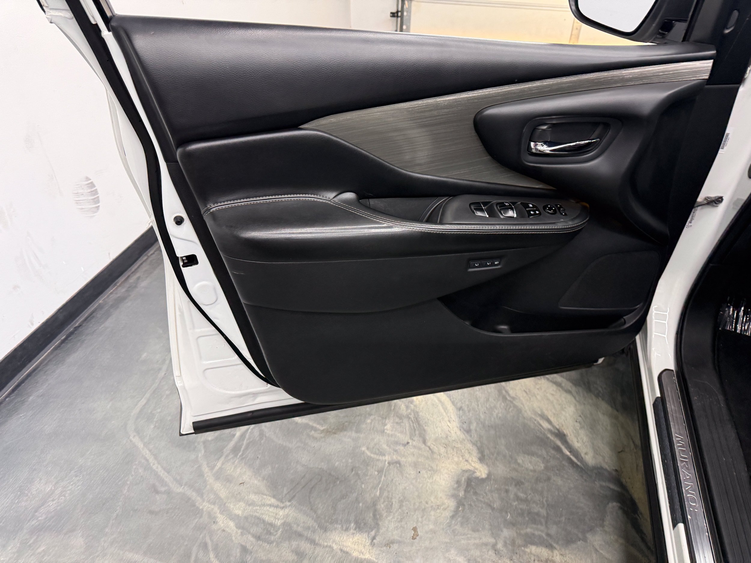 Used 2017 Nissan Murano Platinum AWD/4WD image 11
