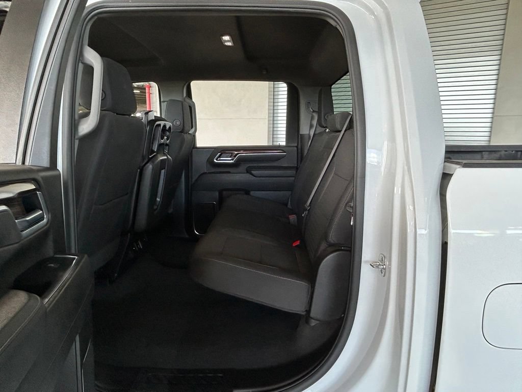 Used 2025 Chevrolet Silverado 3500 LT AWD/4WD image 46