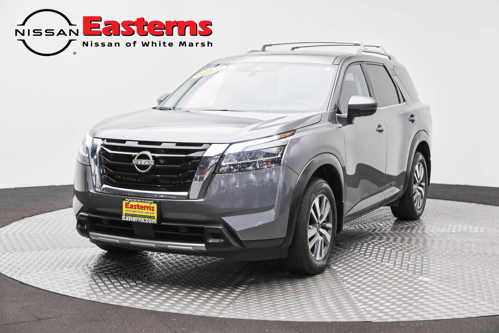 Used 2024 Nissan Pathfinder SL