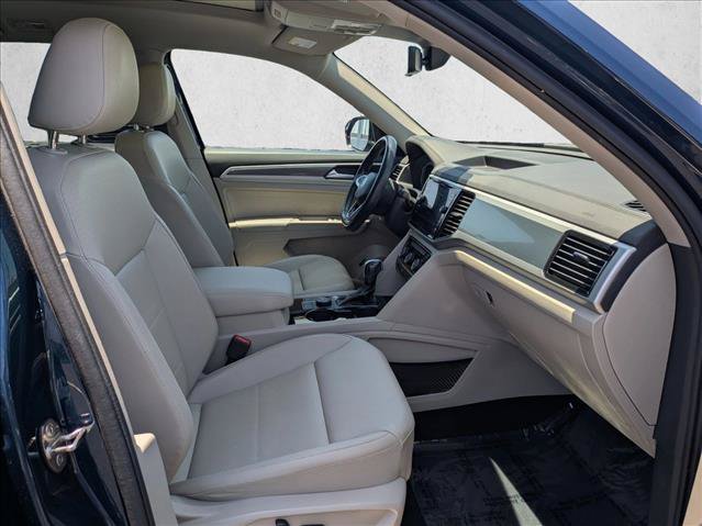 Used 2022 Volkswagen Atlas SEL R-Line AWD/4WD image 23