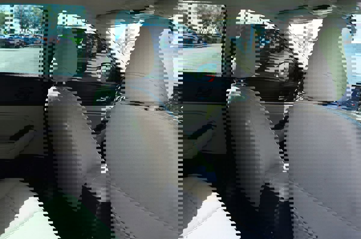 Used 2024 Nissan Altima 2.5 SV image 28