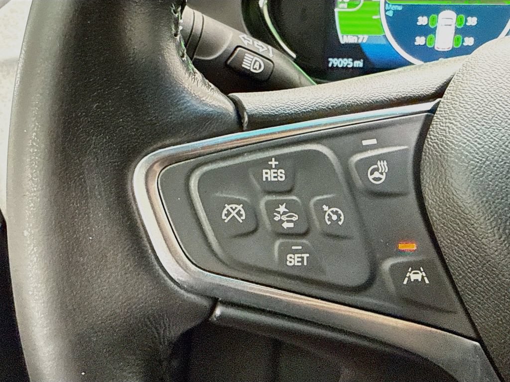 Used 2019 Chevrolet Bolt Premier w/ Infotainment Package FWD image 11