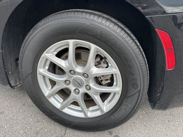 Certified 2023 Chrysler Voyager LX FWD image 6