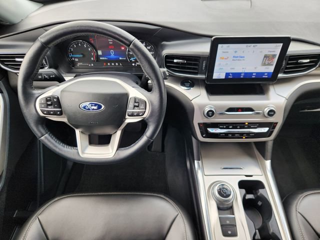 Used 2022 Ford Explorer XLT w/ Equipment Group 202A RWD image 27