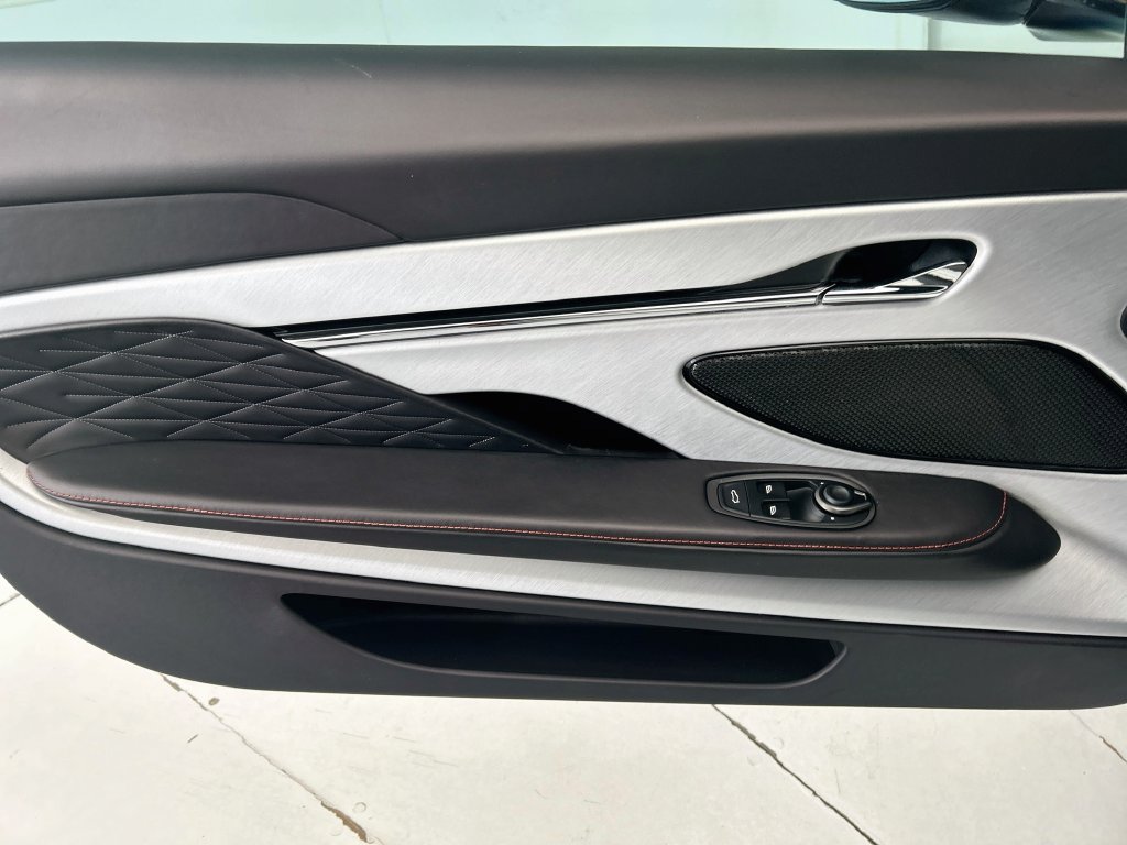 Used 2025 Aston Martin DB12 Coupe RWD image 23